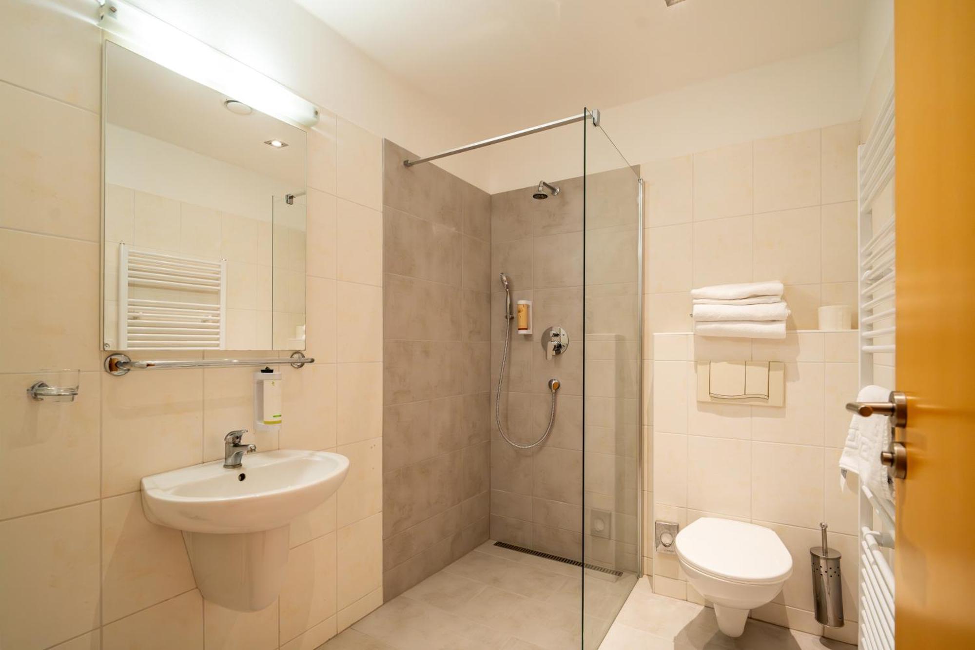Golf Hotel Austerlitz Екстер'єр фото