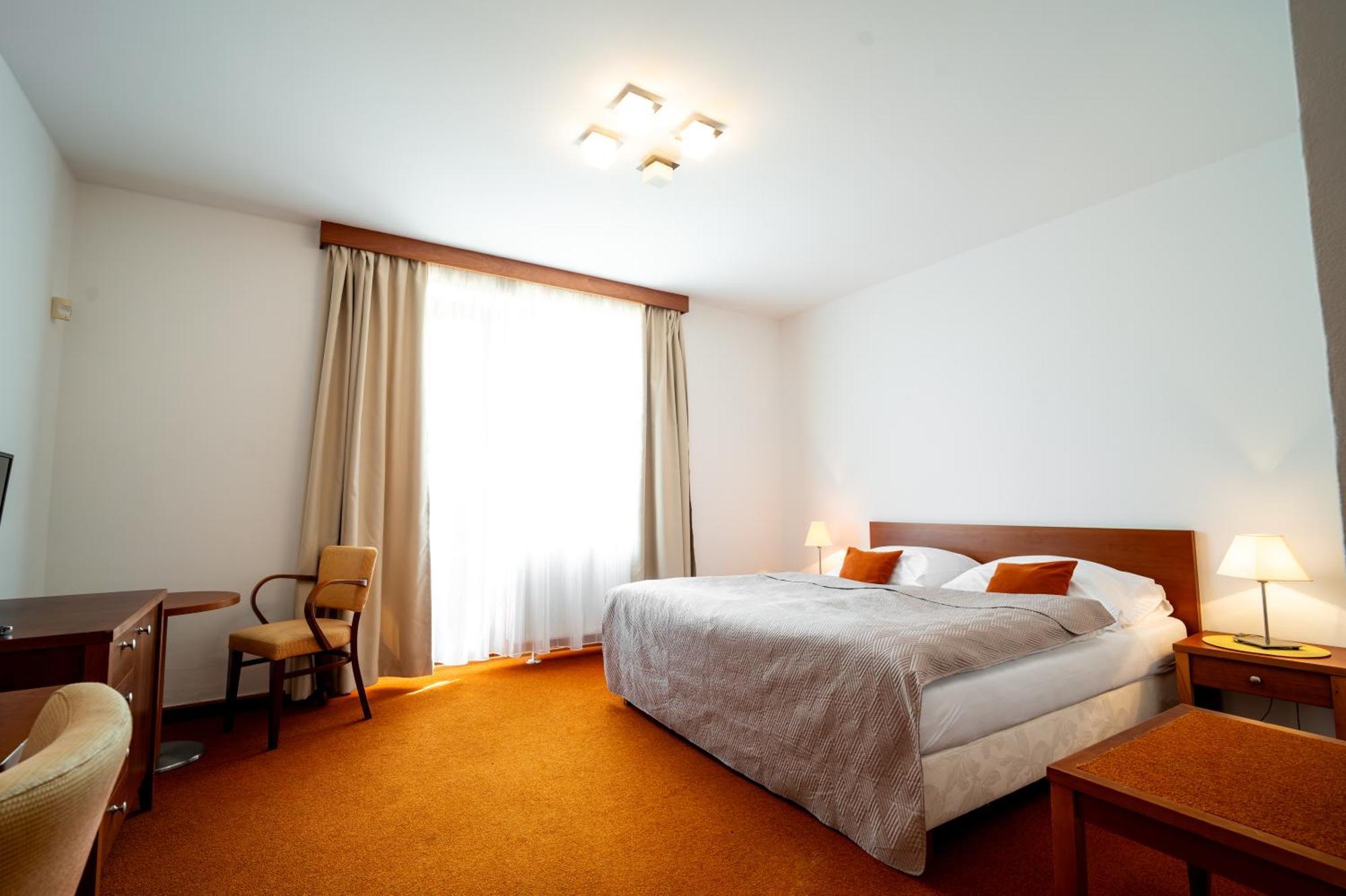 Golf Hotel Austerlitz Екстер'єр фото